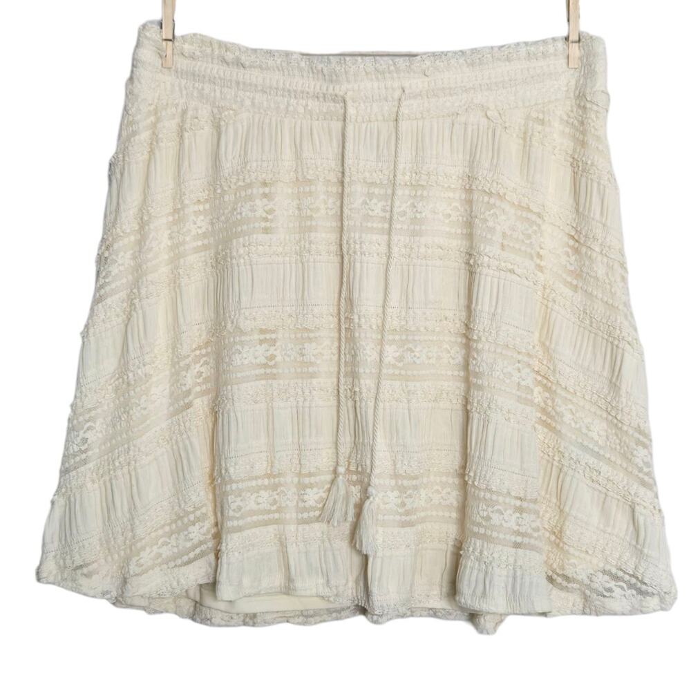 Torrid Mini Lace Smocked Waist Skater Skirt Ivory Size 2 2X 18 20 Pull On Cream